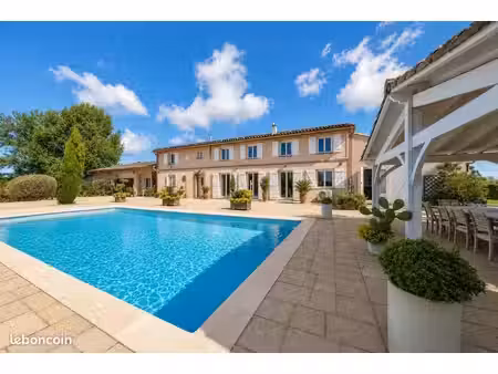 propriété 17 pièces 550 m²