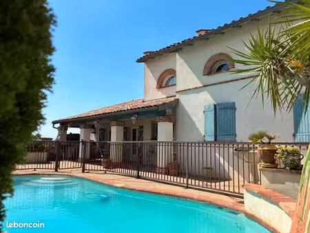 maison de charme au calme sous sol complet