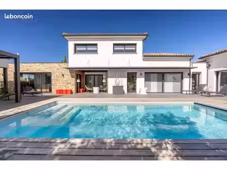 villa 7 pièces 272 m²