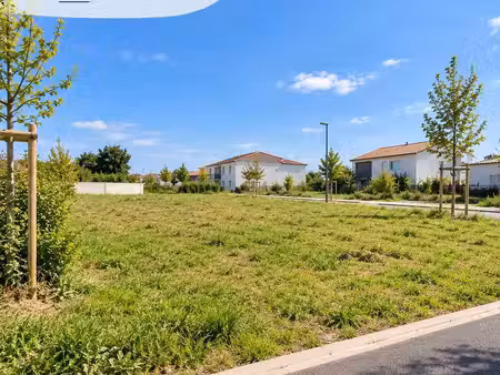 terrain à bâtir de 327 m² à saint-mars-de-coutais (44)