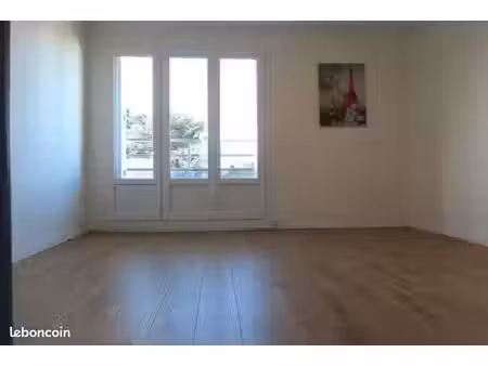 f3 lumineux -2 chambres- raval ok tram 3mn