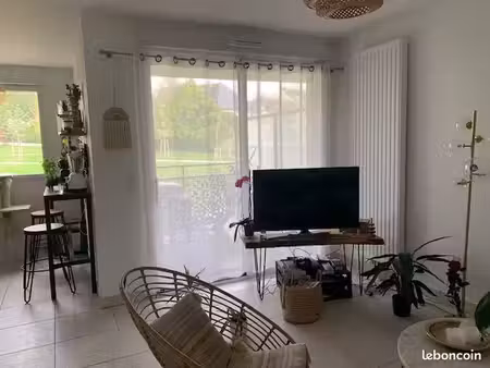 a louer appartement t2 st cyr sur loire