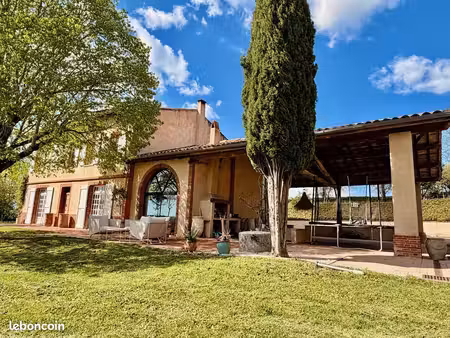 maison 7 pièces 260 m²