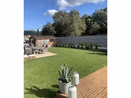 villa 4 pièces 100 m²