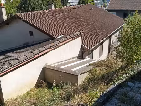 vends maison avec terrain de 2000 m2