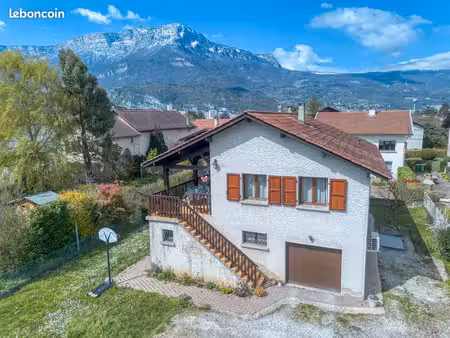 a quelques minutes de la frange verte  dans un environnement pavillonnaire belle villa ind