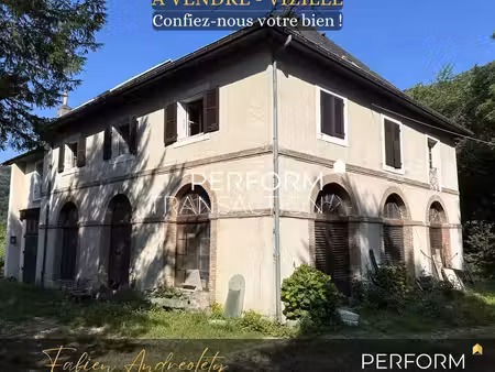 propriété 11 pièces 449 m²