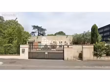 toulouse la cepiere local commercial avec bureau et hangar