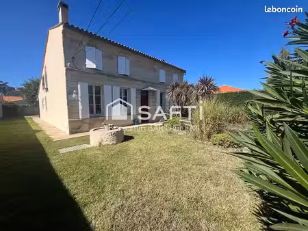 maison 9 pièces 196 m²