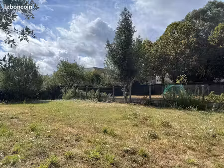 terrain à bâtir de 673 m² à carquefou (44)