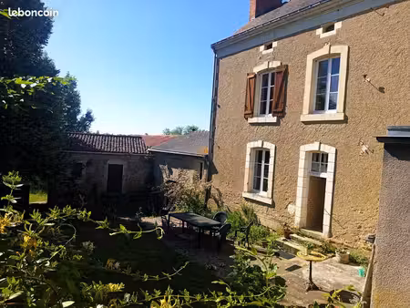 maison 6 pièces 150 m²