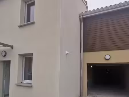 villa 4 pièces 84 m²