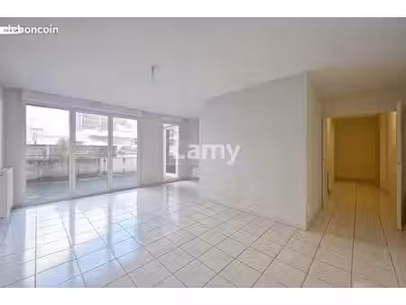 appartement 3 pièces 68 m²