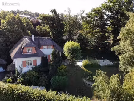 maison 7 pièces 137 m²