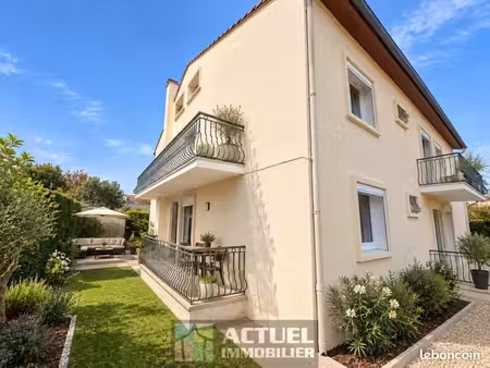 villa 10 pièces 308 m²