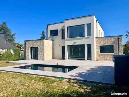 bien rare sur olivet  belle maison moderne neuve de 210 m²