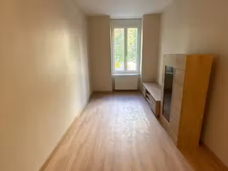 t2 meublé rénové 41 m² – tram & centre deux – saint-étienne