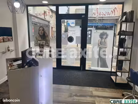 local commercial 70 m² bourgoin jallieu