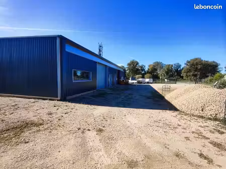 local d'activite 177 m² saint-savin