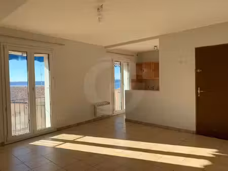 appartement t3 traversant avec vue étang