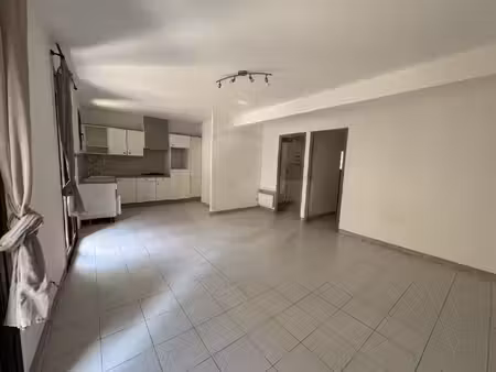 au centre de bouzigues t3 traversant