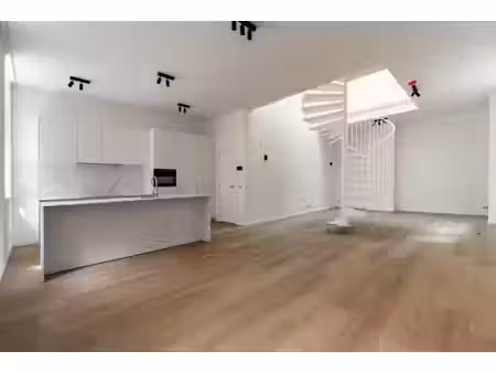 triplex à louer à rue d'argent 4 bruxelles (vbe72138)