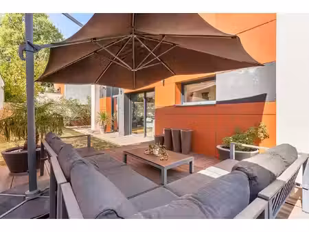triplex contemporain comme une maison sur le plateau de st rambert