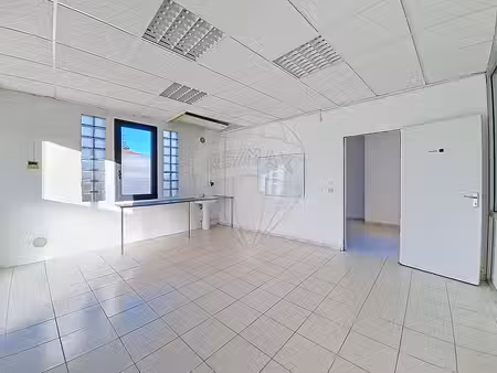 local commercial à louer