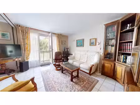 appartement 4p de 68.15 m²  cave et box !