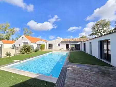 vente maison piscine à saint-jean-de-monts (85160) : à vendre piscine / 178m² saint-jean-d
