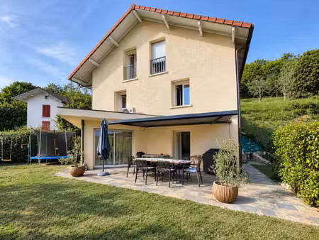 tresserve- maison à vendre de 115m2 avec piscine