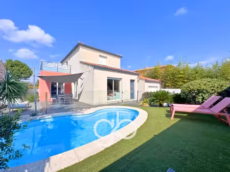 maison 5 pièces 113 m2 avec piscine et terrasse villeneuve