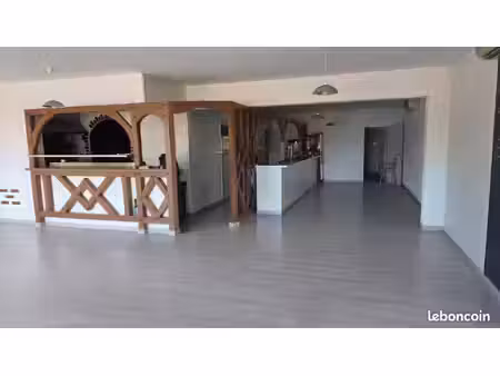 local commercial 520 m²