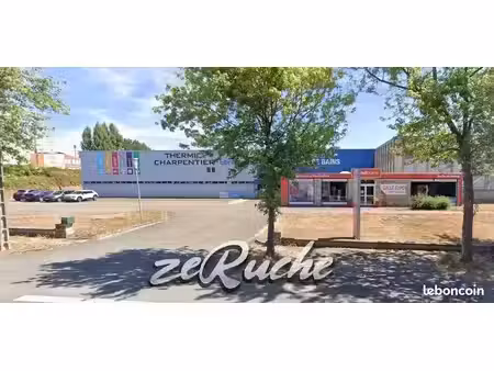 local commercial laval