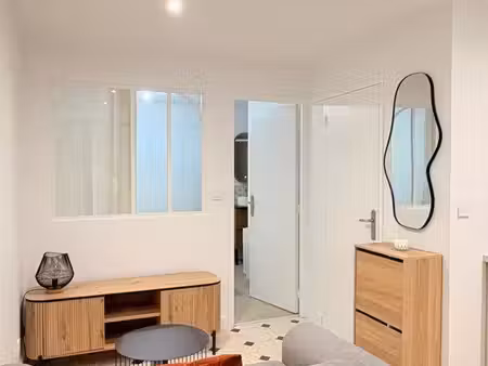 studio meublé 22m2 - vieux laval - centre ville