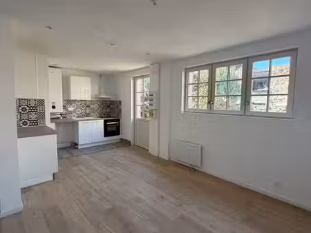 rare appartement 36 m2 refait a neuf st denis d'anjou