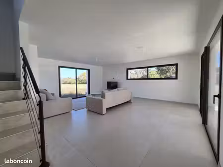 maison 5 pièces 150 m²