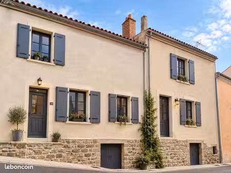 ensemble de 2 maisons à rénover – sainte-florine – 14 900