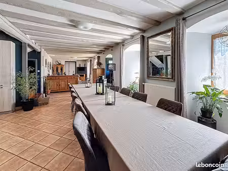 maison 16 pièces 404 m²