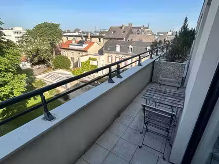 studio 33m2 - ponsardin - balcon vue cathédrale