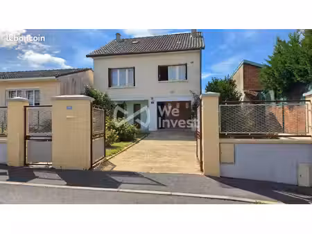 maison 6 pièces 93 m²