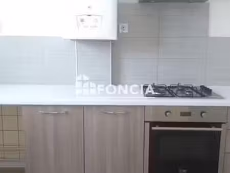 location appartement 3 pièces à lorient (56100) : à louer 3 pièces / 75m² lorient