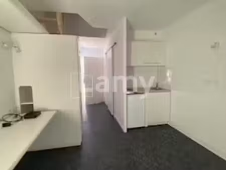 studio 1 pièce 19 m²