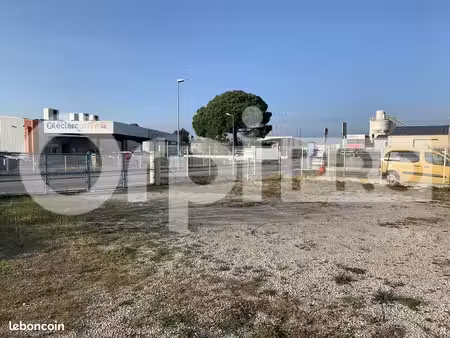 local commercial 75 m²