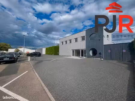 local 615 m² pulnoy