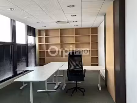 bureau 222 m²
