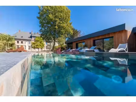 appartement 8 pièces 229 m²