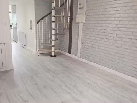très beau duplex t2/t3 f2/f3 lumineux rénové beaucoup de cachet faibles charges