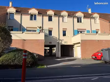 garage / box dans résidence privée