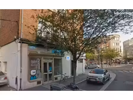 commerce 38 m²